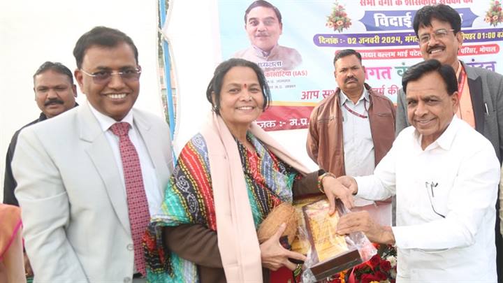लोकहित में की गई सेवाएं अमूल्य हैं - उपमुख्यमंत्री श्री जगदीश देवड़ा